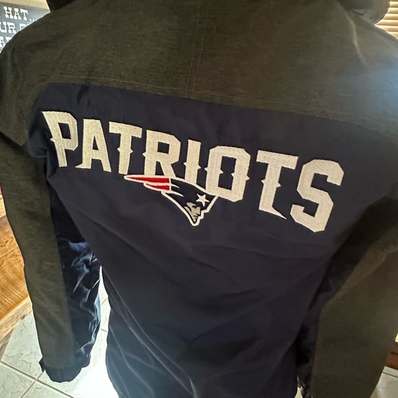 NFL Patriots Jacket - Picture 2 of 6